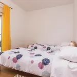 Διαμέρισμα Three-bedroom In *