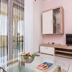 Διαμέρισμα Three-bedroom In