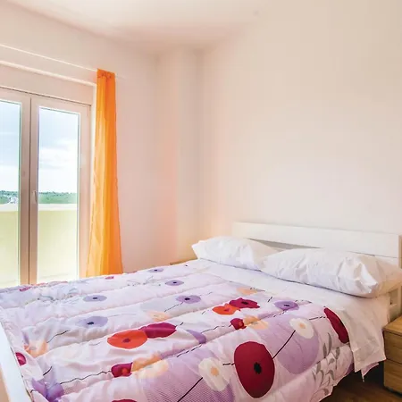 公寓 Three-bedroom In