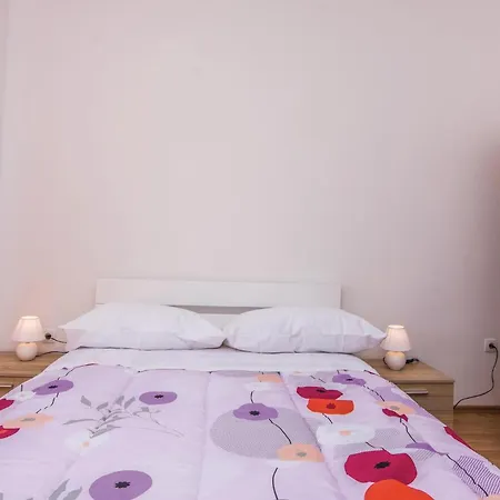 Apartman Three-bedroom In *